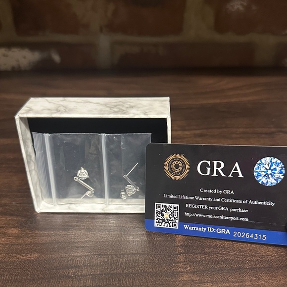 global research academy Jewelry - 1 carat Silver Stud Earrings lab grown diamonds